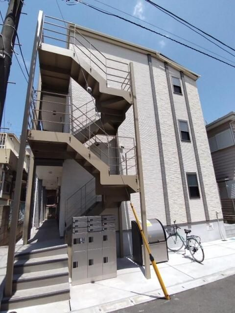 アザーレ・クオン相武台の外観