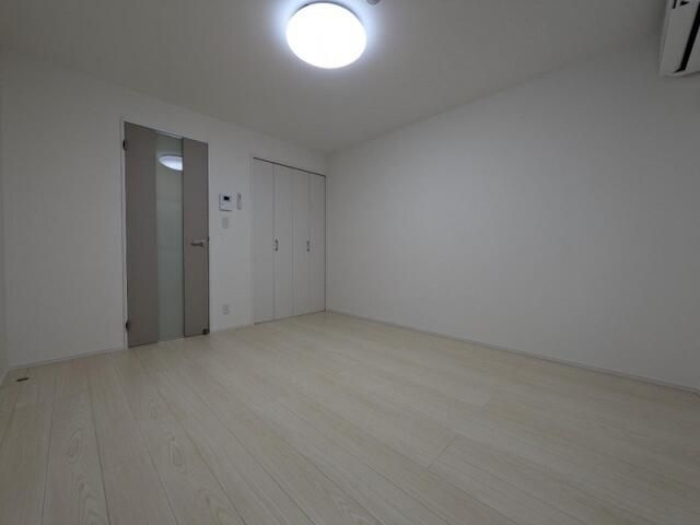 座間市相武台４丁目のアパートの居間・リビング