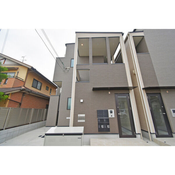 京都市伏見区淀下津町のアパートの外観