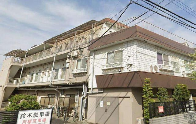 鈴木ビルの外観