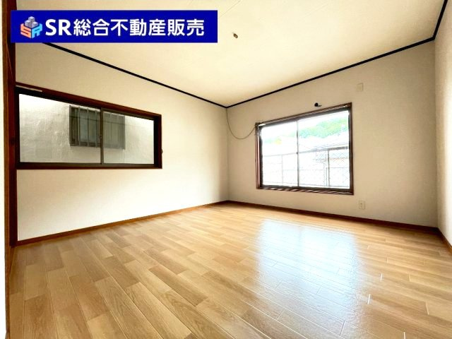 上四条町中古戸建の子供部屋|子供部屋など様々な用途でご利用いただけます！