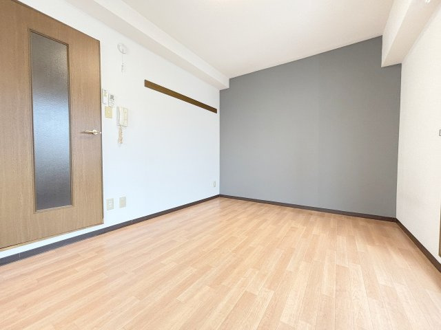 ハイクレスト橋本IIの居間・リビング