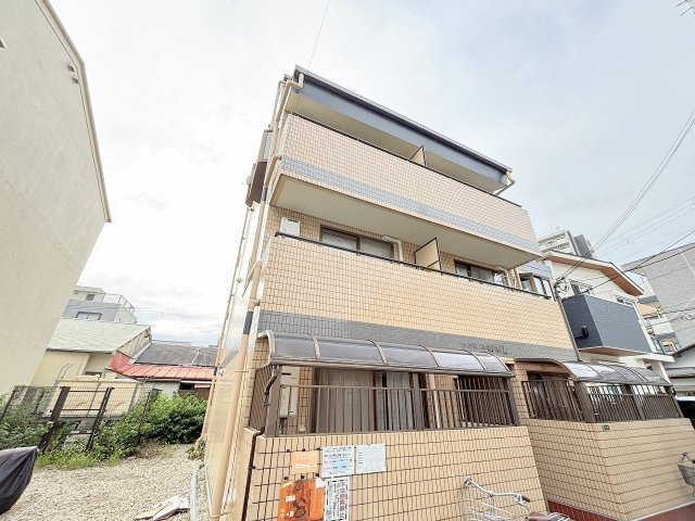 ハイクレスト橋本IIの外観