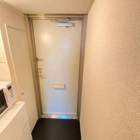 レオパレスルミエールⅡの玄関