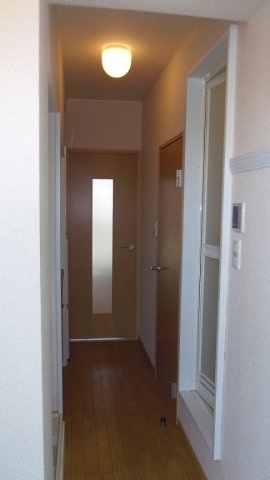 レオパレスグリーンフラットＦの玄関