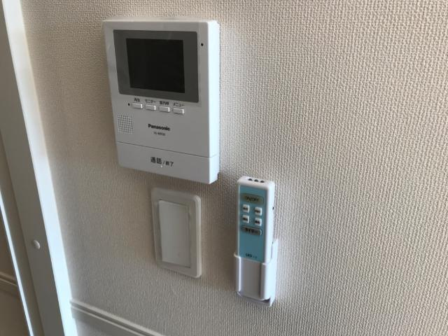 エンプレスⅤの内装|カメラ付インターホン