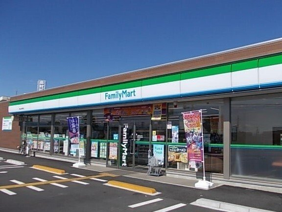 ポスト・プリートの周辺|ファミリーマート東松山神明町店まで450m