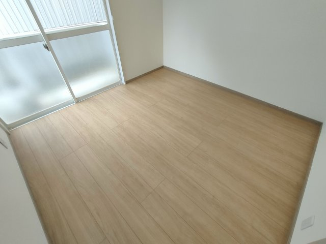 第8スターコーポの洋室