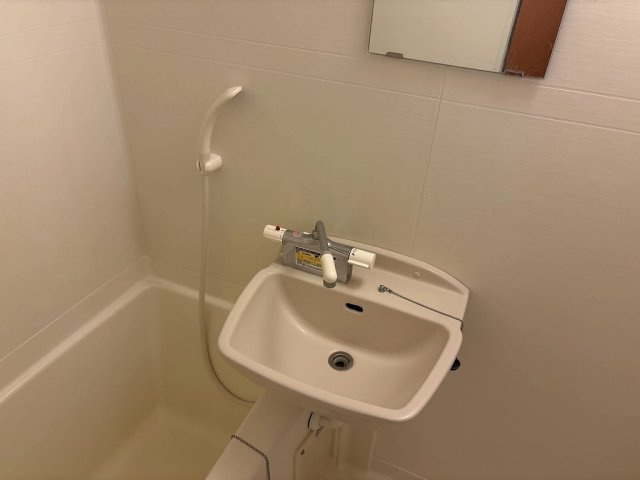 レオパレスシンメイハイツ２の浴室