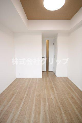 エストゥルース横浜蒔田の居間・リビング