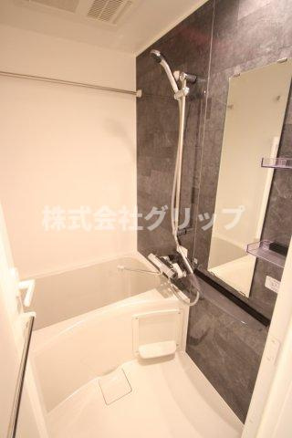エストゥルース横浜蒔田の浴室
