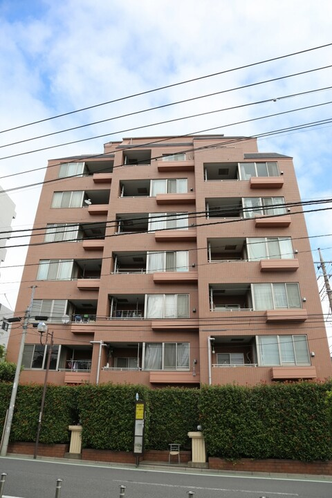 ルネステージ武蔵関の外観|ルネステージ武蔵関１階部分のお部屋は通常仲介手数料１７０万９４００円→０円！さらにキャッシュバック１３万円にて即日現地案内可能です！