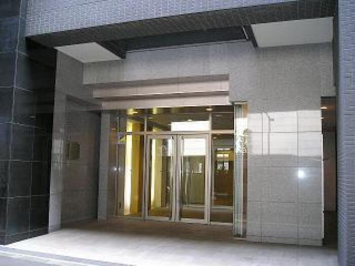 Dクラディアイヴァン初台のエントランス