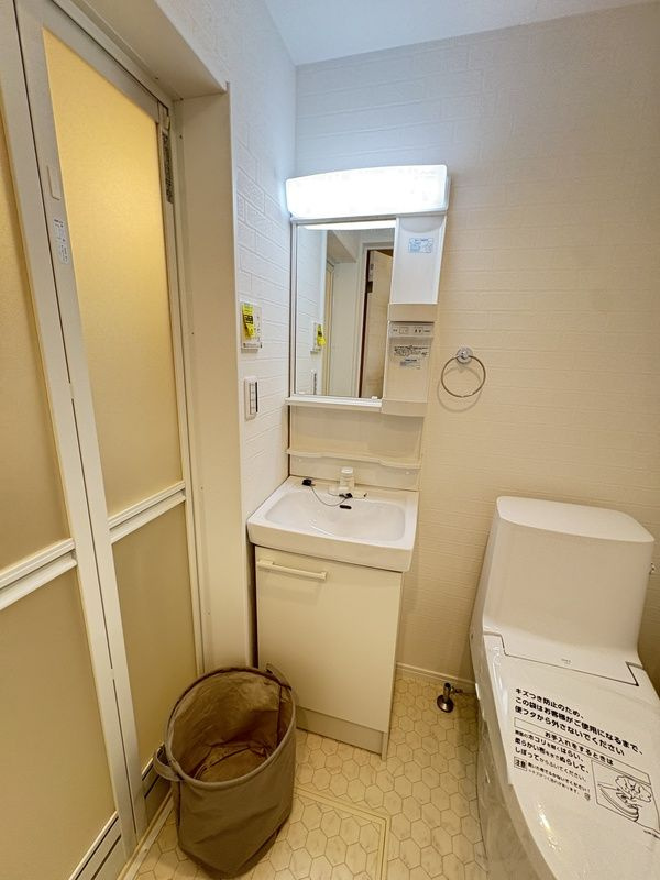 スターリング府中の洗面所|家具備品類は付帯しておりません