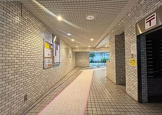 東海文京マンションのエントランス
