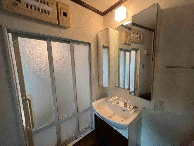 廿日市市宮島口上1丁目の独立洗面台