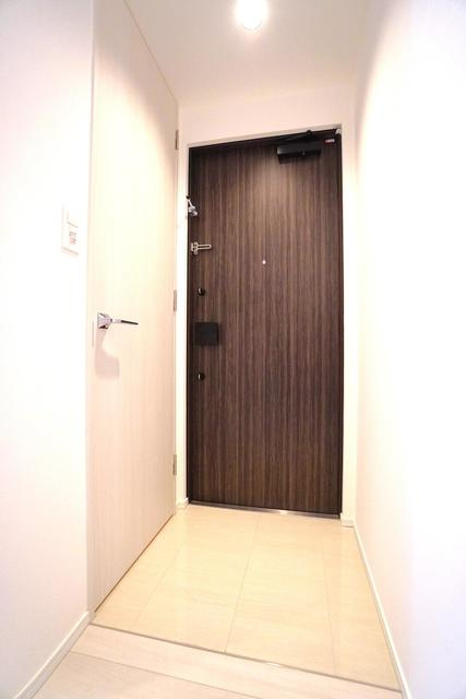 ＳＯＬＡＳＩＡｒｅｓｉｄｅｎｃｅ亀戸の玄関|※写真は同タイプ住戸です。
