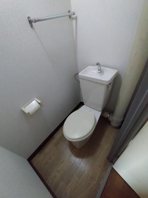 立川市上砂町５丁目の賃貸マンションのトイレ
