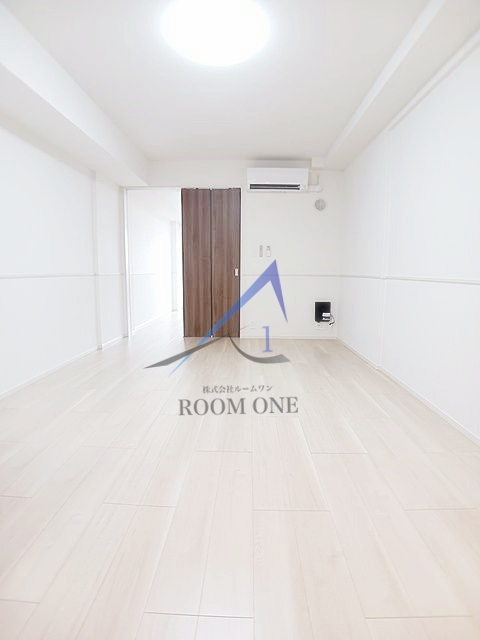 ＣＲＥＶＡＮＣＥ亀戸の居間・リビング|洋室のお部屋です。