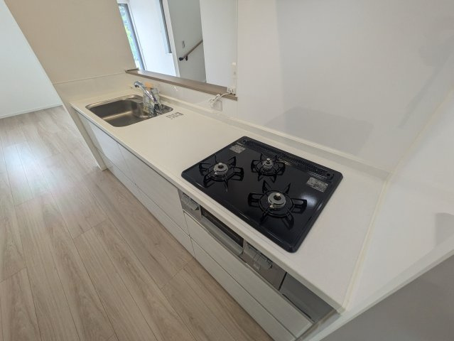 大谷北貸家戸建てB棟のキッチン