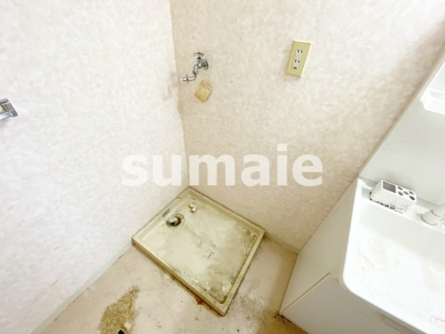 ファーストパレス与野本町の洗面所|室内洗濯機置き場です☆