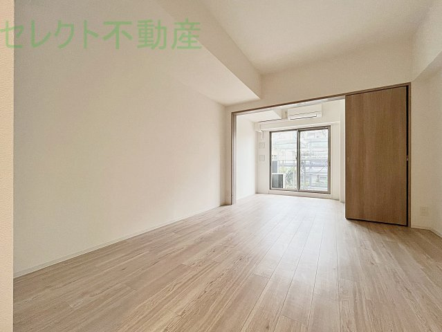 CREST TAPP大曽根Ⅱの居間・リビング|※反転タイプ写真