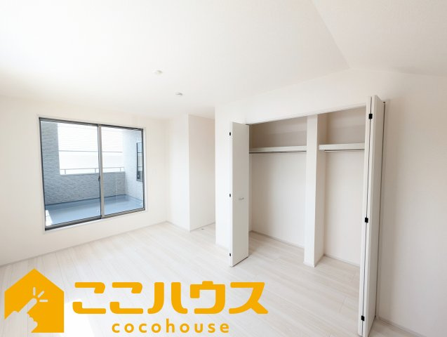 読谷村比謝　リーブルガーデン　新築戸建て　全2棟　2号棟の寝室|寝室8帖
