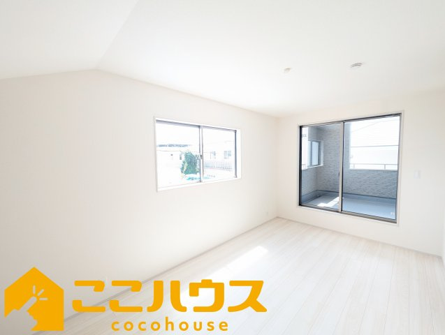 読谷村比謝　リーブルガーデン　新築戸建て　全2棟　2号棟の寝室|寝室8帖
