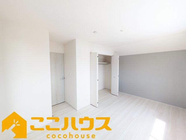 読谷村比謝　リーブルガーデン　新築戸建て　全2棟　2号棟の寝室|寝室8帖

