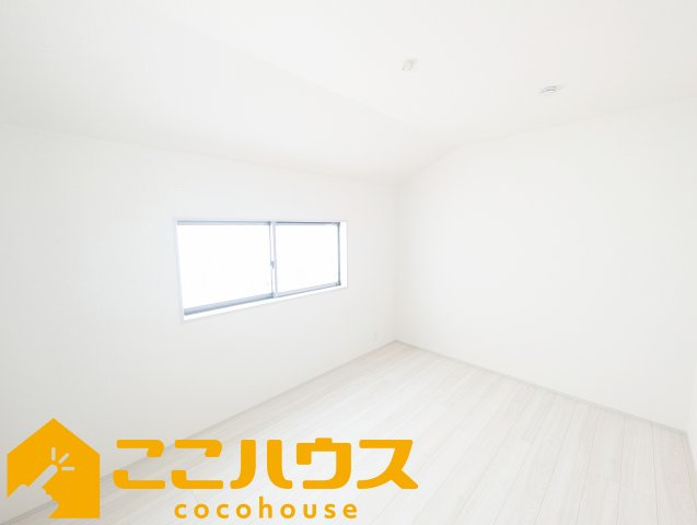 読谷村比謝　リーブルガーデン　新築戸建て　全2棟　2号棟の洋室|洋室6帖
