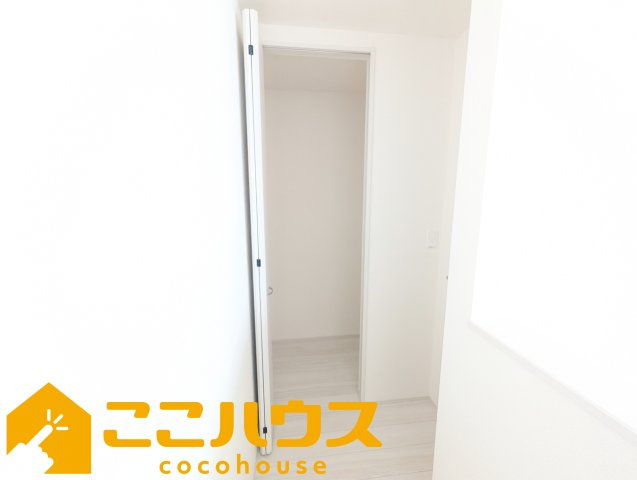 読谷村比謝　リーブルガーデン　新築戸建て　全2棟　2号棟の収納|廊下収納もございます
