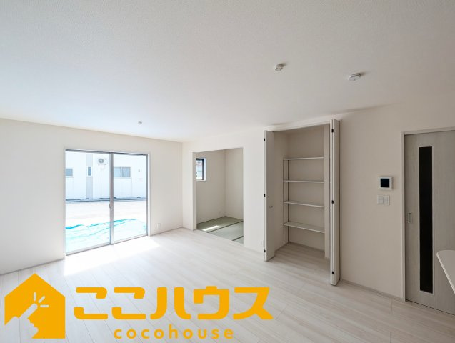 読谷村比謝　リーブルガーデン　新築戸建て　全2棟　2号棟のキッチン|LDK16帖
