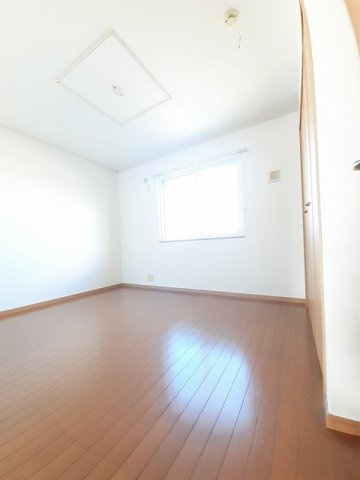 コズミック　Ａの内装|内装は落ち着いています