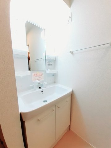 クラール土器町Ｃの洗面所|忙しい朝には欠かせない洗面所です