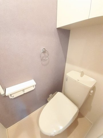 ラネ・ド・シアンＢのトイレ|コンパクトで使いやすいトイレです
