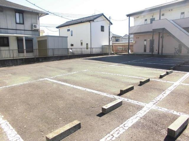エクセルハイツの駐車場|駐車場に車を止められます