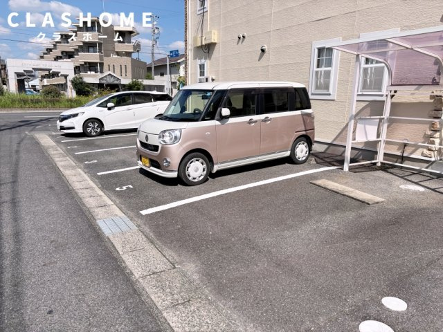 フレッドペリー　　刈谷市近郊の賃貸はクラスホーム刈谷店の駐車場