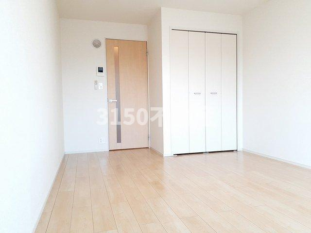 プラシードの内装|明るい室内です