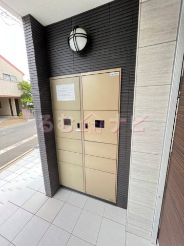 福岡市南区曰佐４丁目の賃貸マンションのエントランス
