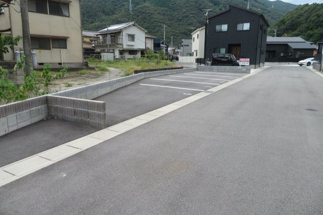 赤ヘルパーキング