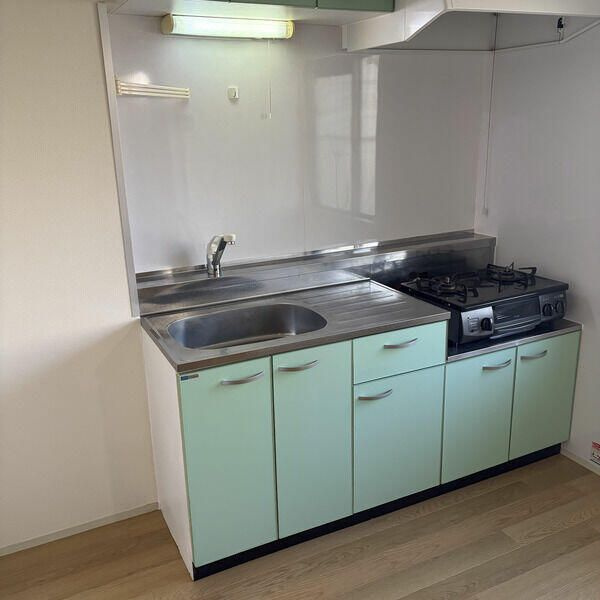 多摩市諏訪１丁目の賃貸マンションのキッチン