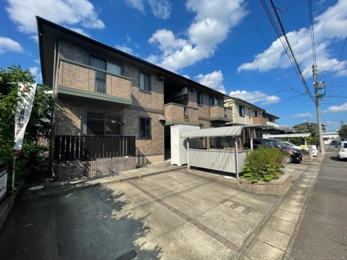 ドミール沢渡の外観