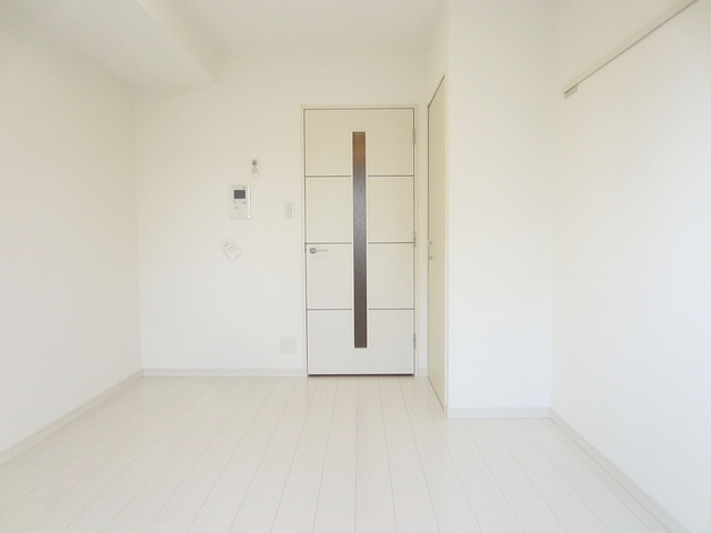 北区滝野川３丁目の賃貸マンションの寝室|白を基調とした明るい雰囲気のお部屋です