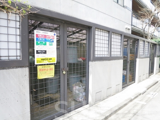 ガーデンコート碌山のその他|敷地内にゴミ置場あります♪