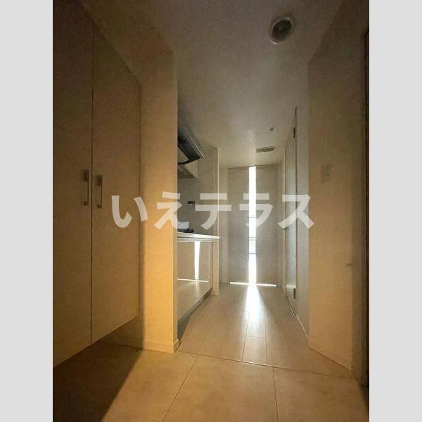 S-RESIDENCE神戸磯上通の玄関