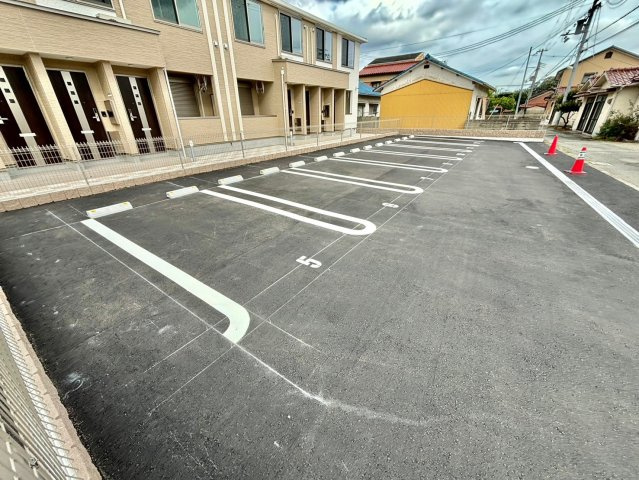 レスポワールの駐車場