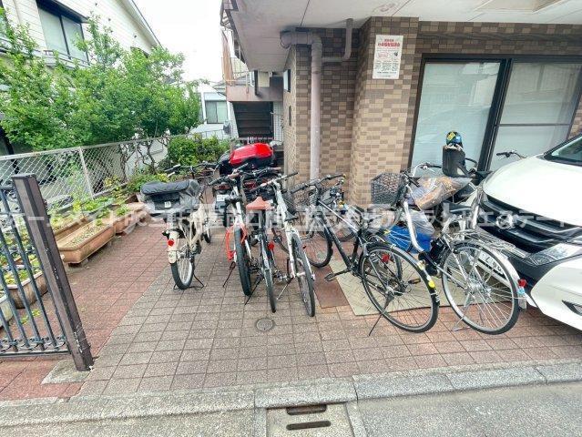 アメージングエステート慶和　人気の三宿エリア　2人入居可　南向きのロビー