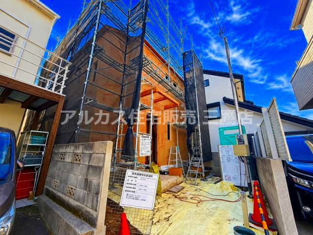三鷹市井口4丁目 西武多摩川線 新小金井駅 新築戸建の外観