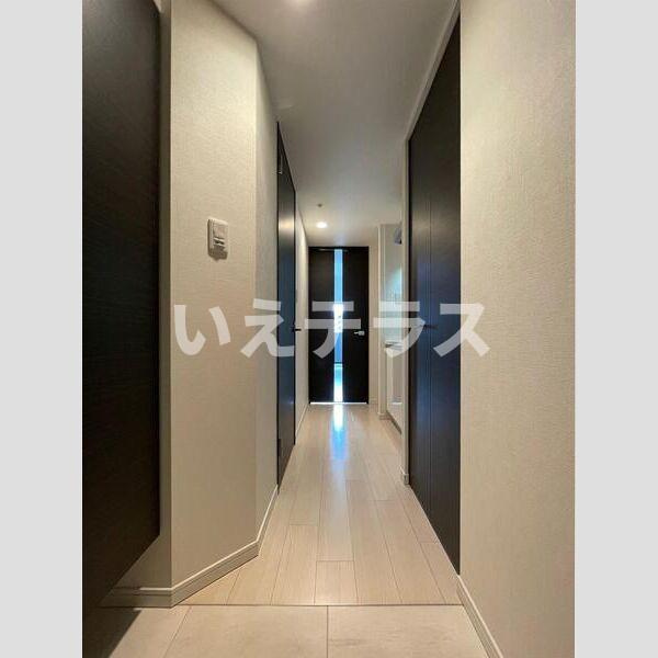 S-RESIDENCE神戸磯上通の玄関