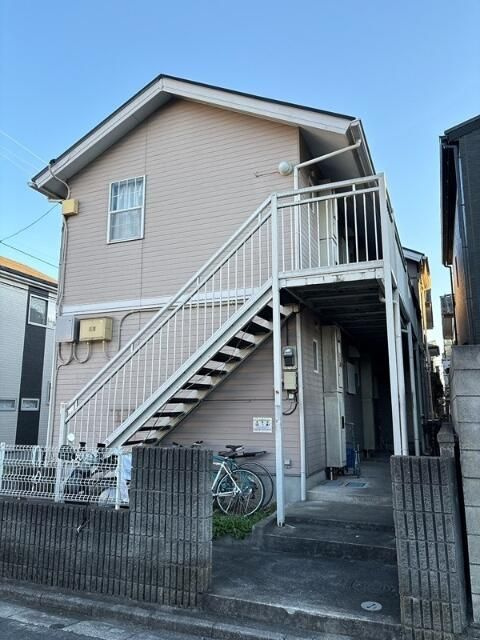 シャルマン浦和のエントランス